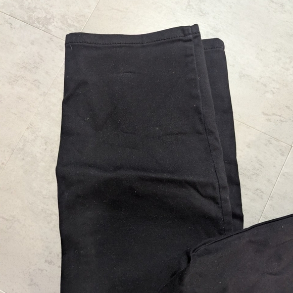 Liz Claiborne size 12 black stretch pants in great condition - Picture 3 of 11